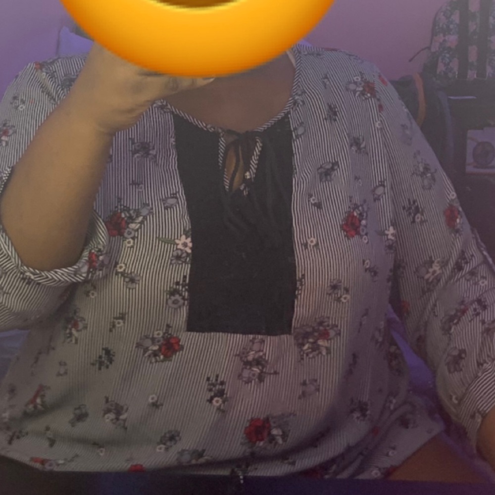 blacks and white rose flower blouse
